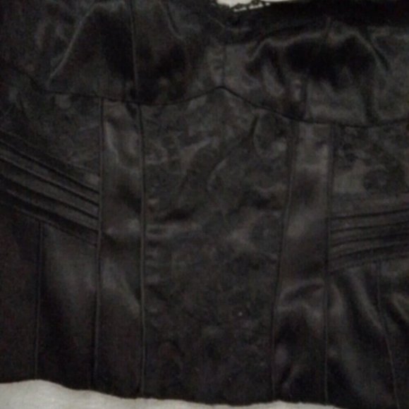 Corset Black With Trim Le Chateau Sizes S Pk8 - Picture 2 of 4